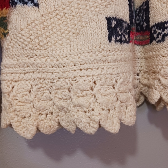 Vintage Patchwork Floral Handmade Knit V-Neck Sweater Grannycore Medium - Picture 6 of 10